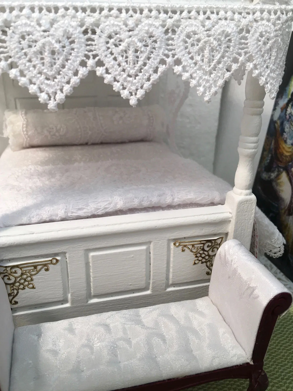 Queen-White Krishna Prema Canopy Bed