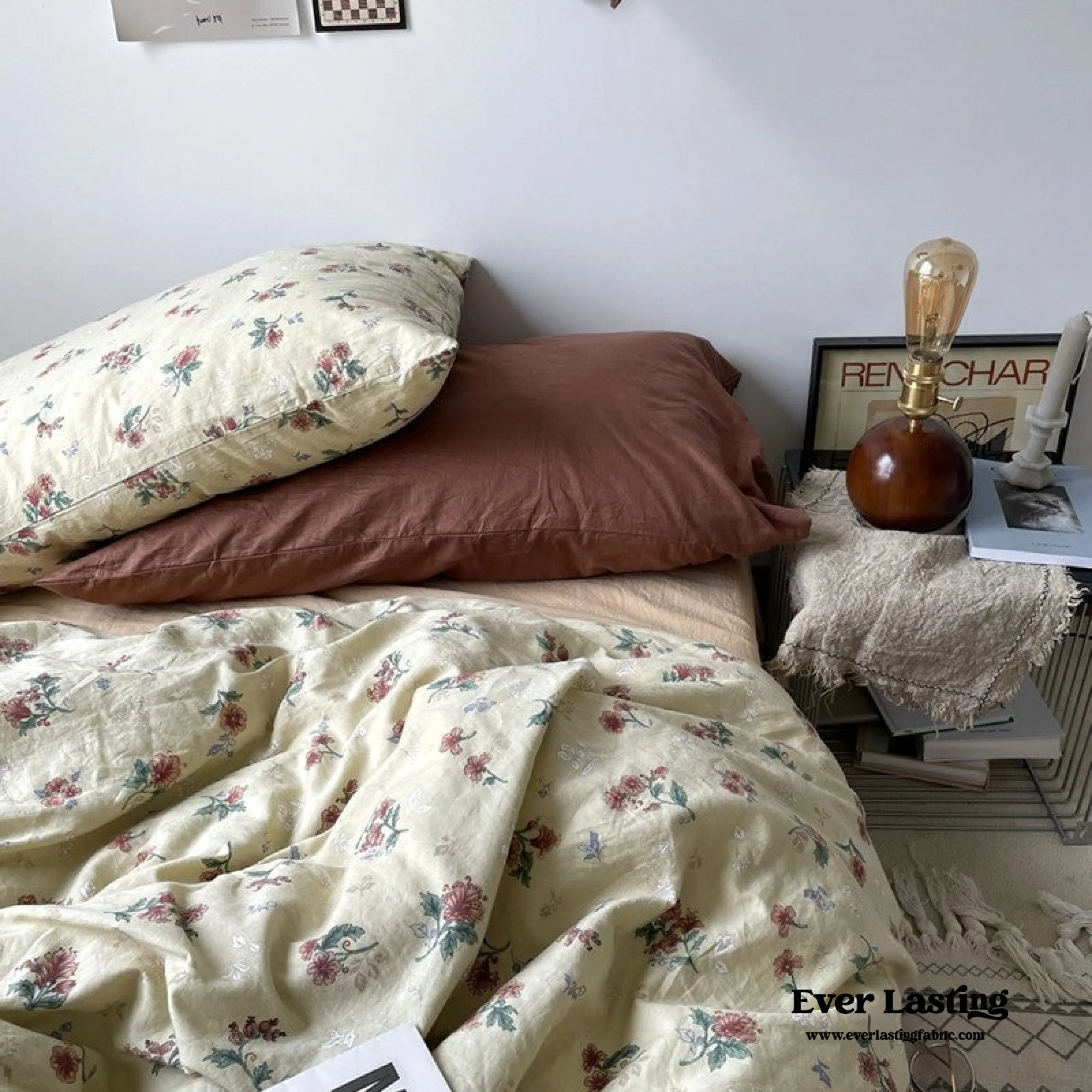 Vintage Inspired Floral Duvet Cover / Brown   Beige